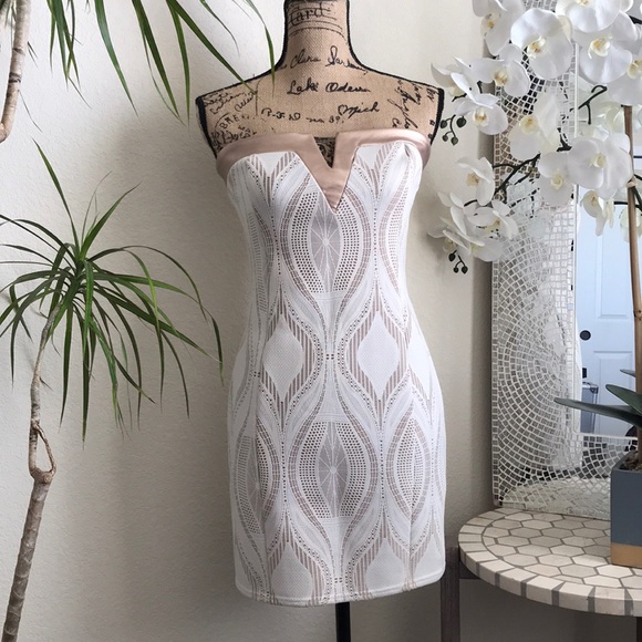 Guess Dresses & Skirts - Guess dress nude rose gold strapless Size Med